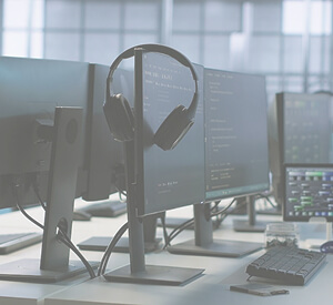 Postes informatiques utilisés pour l’analyse des règles de sécurité et de conformité